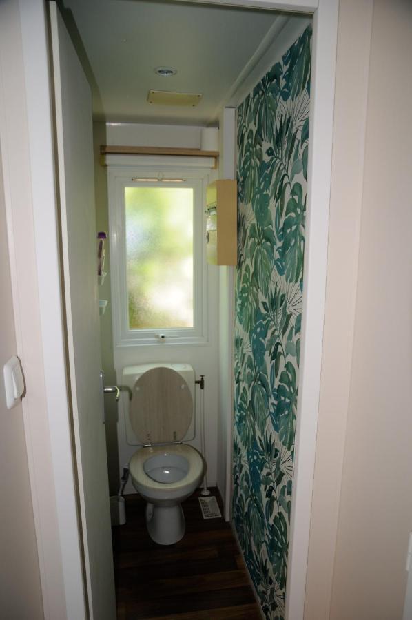 Apartment Mobilhome Les Agapanthes Au Camping Les Pins Maritimes *